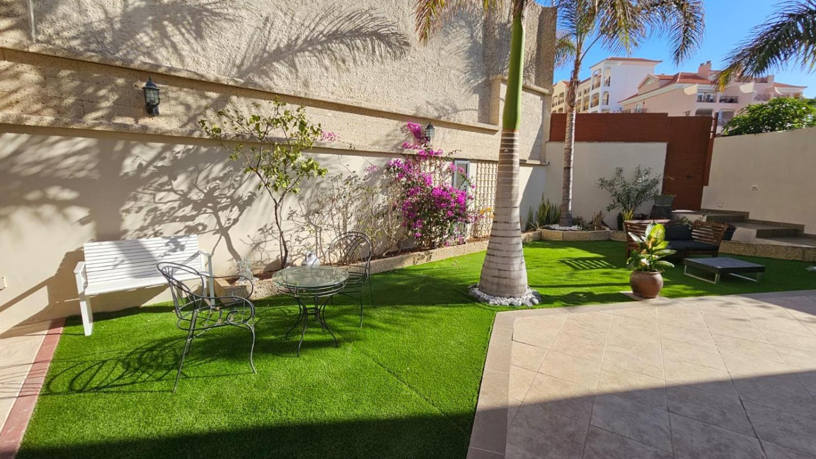 Villa 4-bedroom Corales With Jacuzzi, Garden, Close To Everything