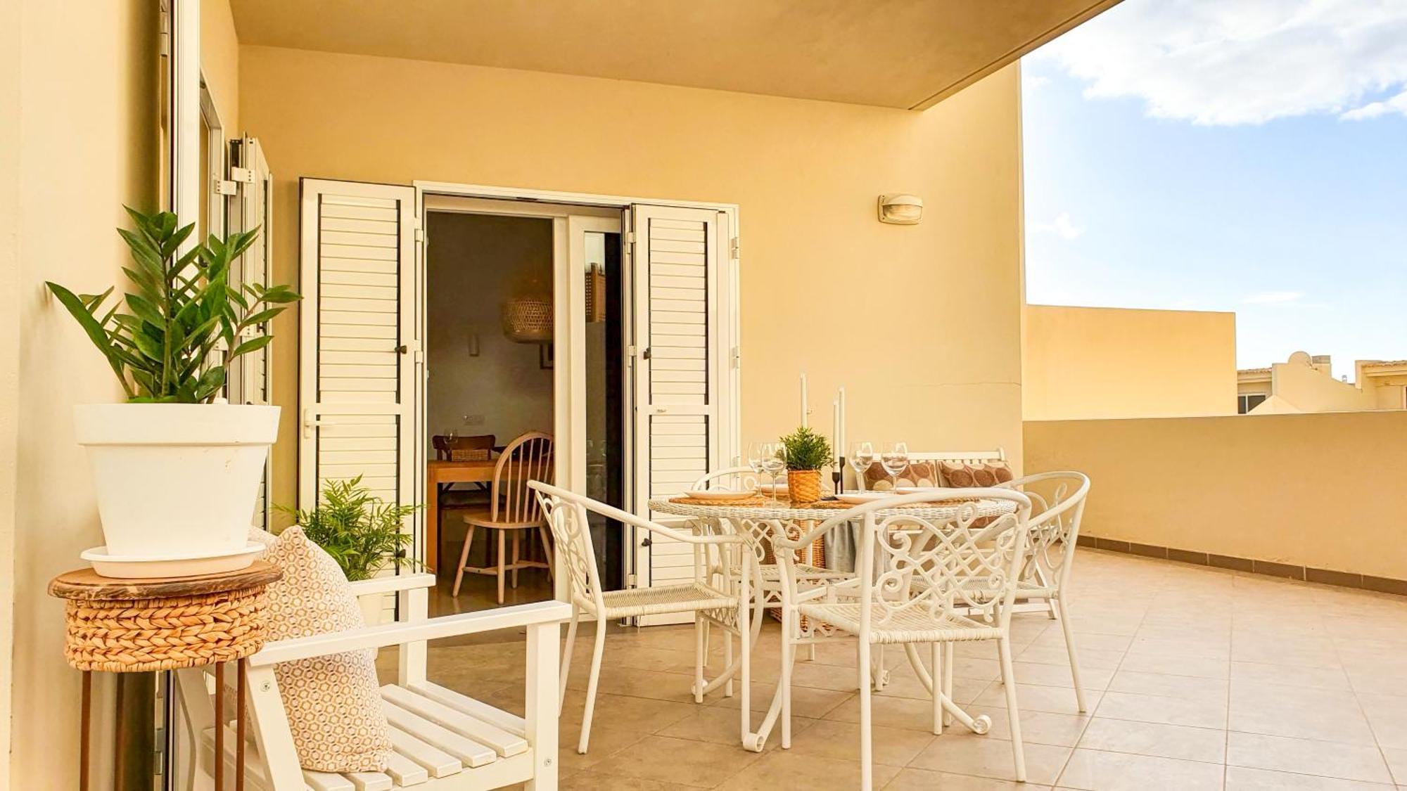 4-bedroom Corales With Jacuzzi, Garden, Close To Everything *