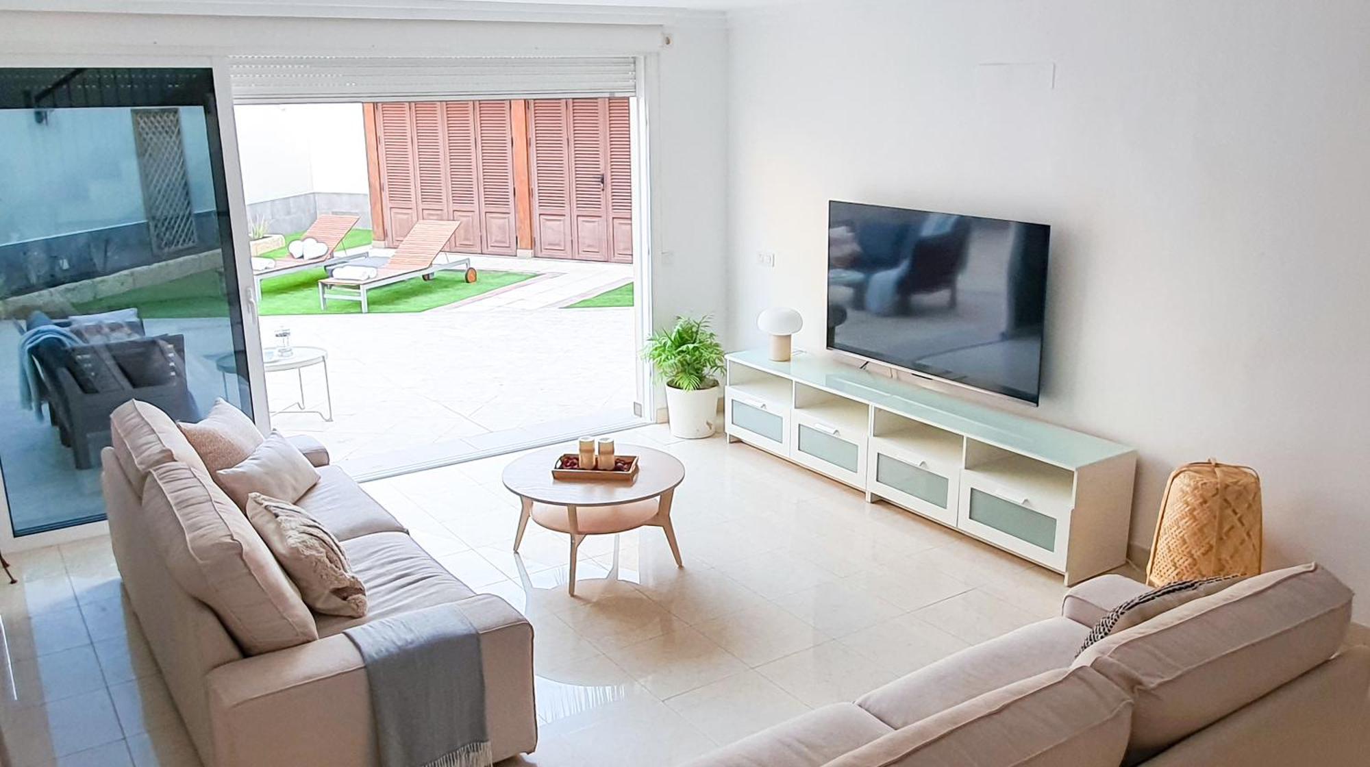 4-bedroom Corales With Jacuzzi, Garden, Close To Everything Villa