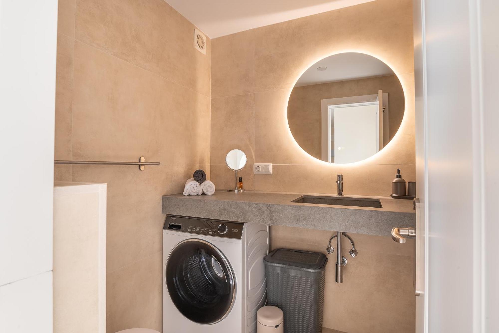 2 Bedroom Luxury With Sea View In Cristianos Apartment Los Cristianos (Tenerife)