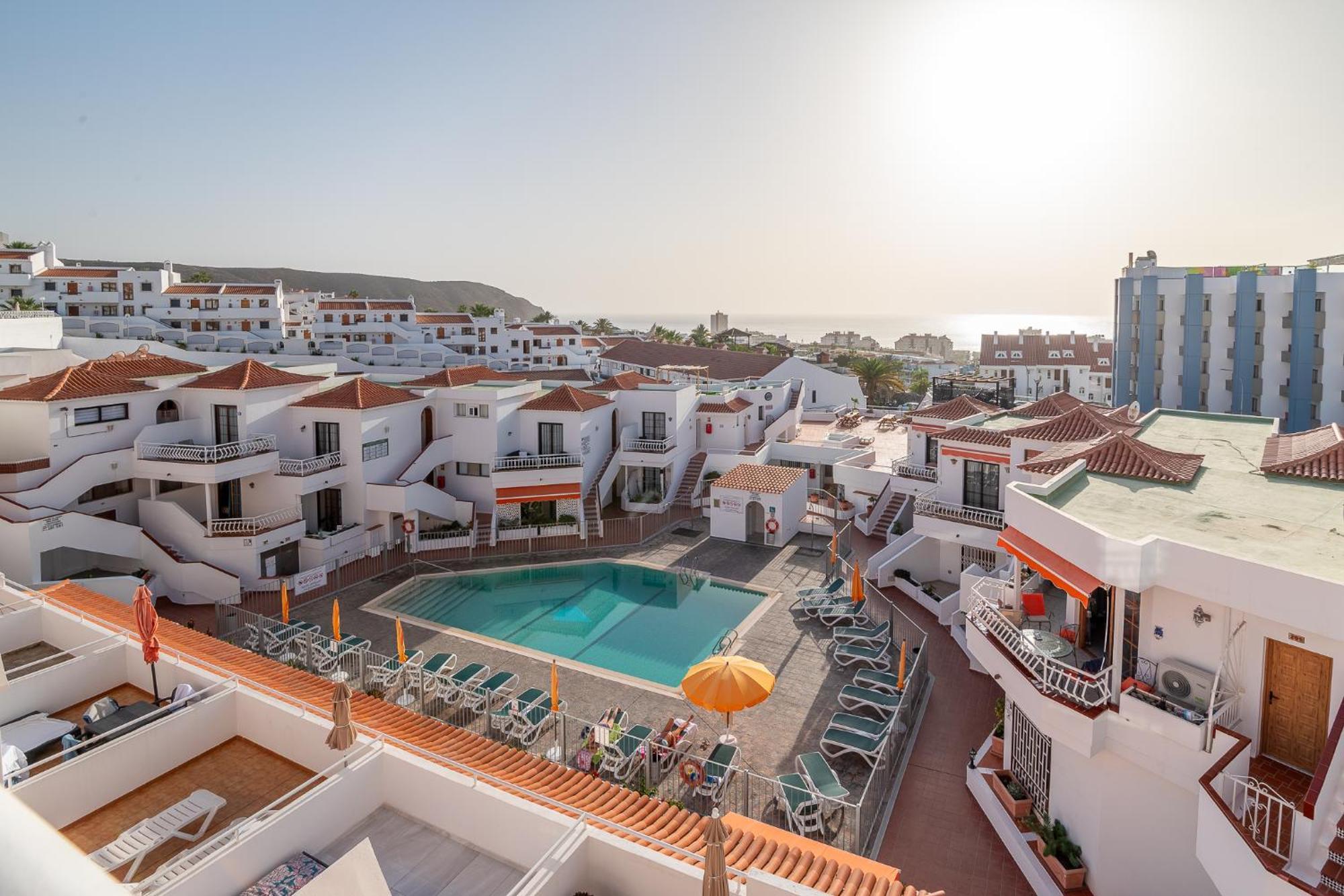 2 Bedroom Luxury With Sea View In Cristianos Los Cristianos (Tenerife)