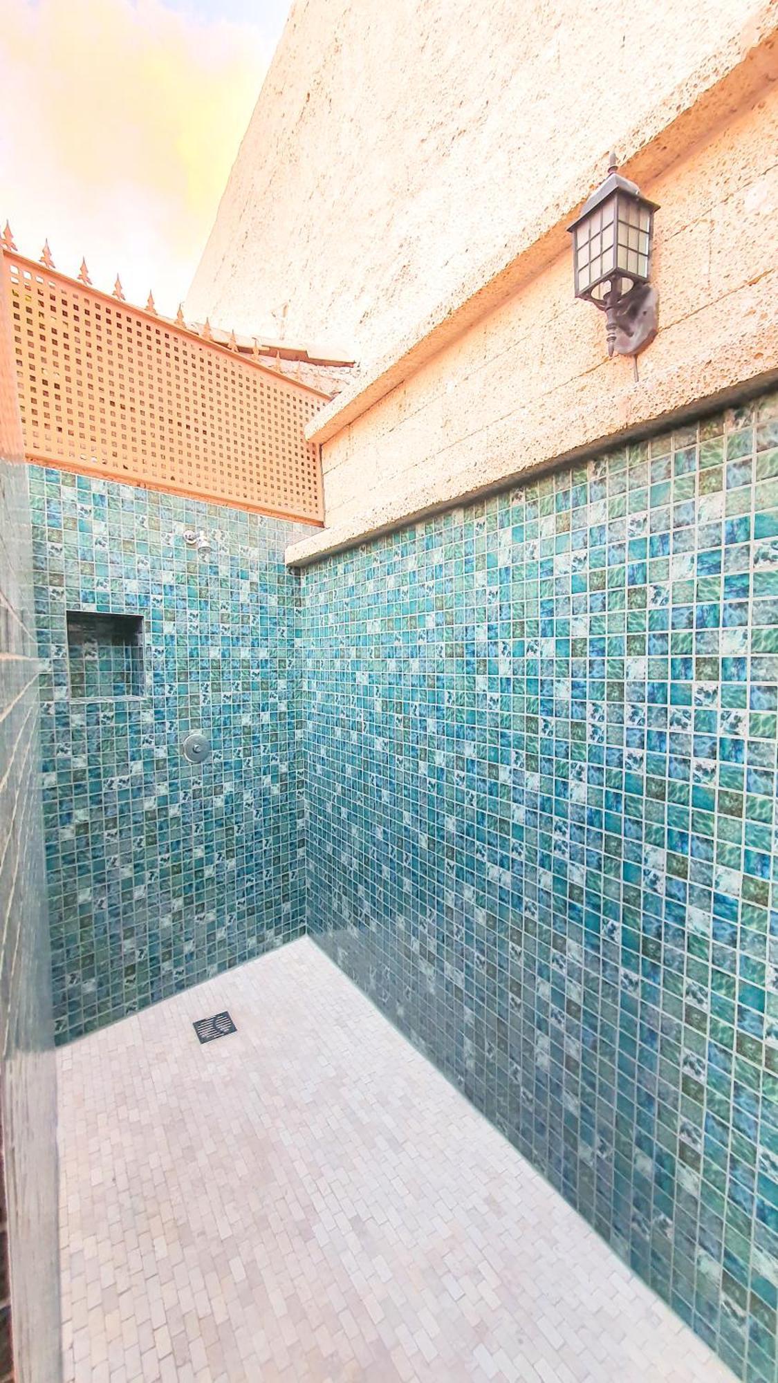 4-bedroom Corales With Jacuzzi, Garden, Close To Everything Villa *