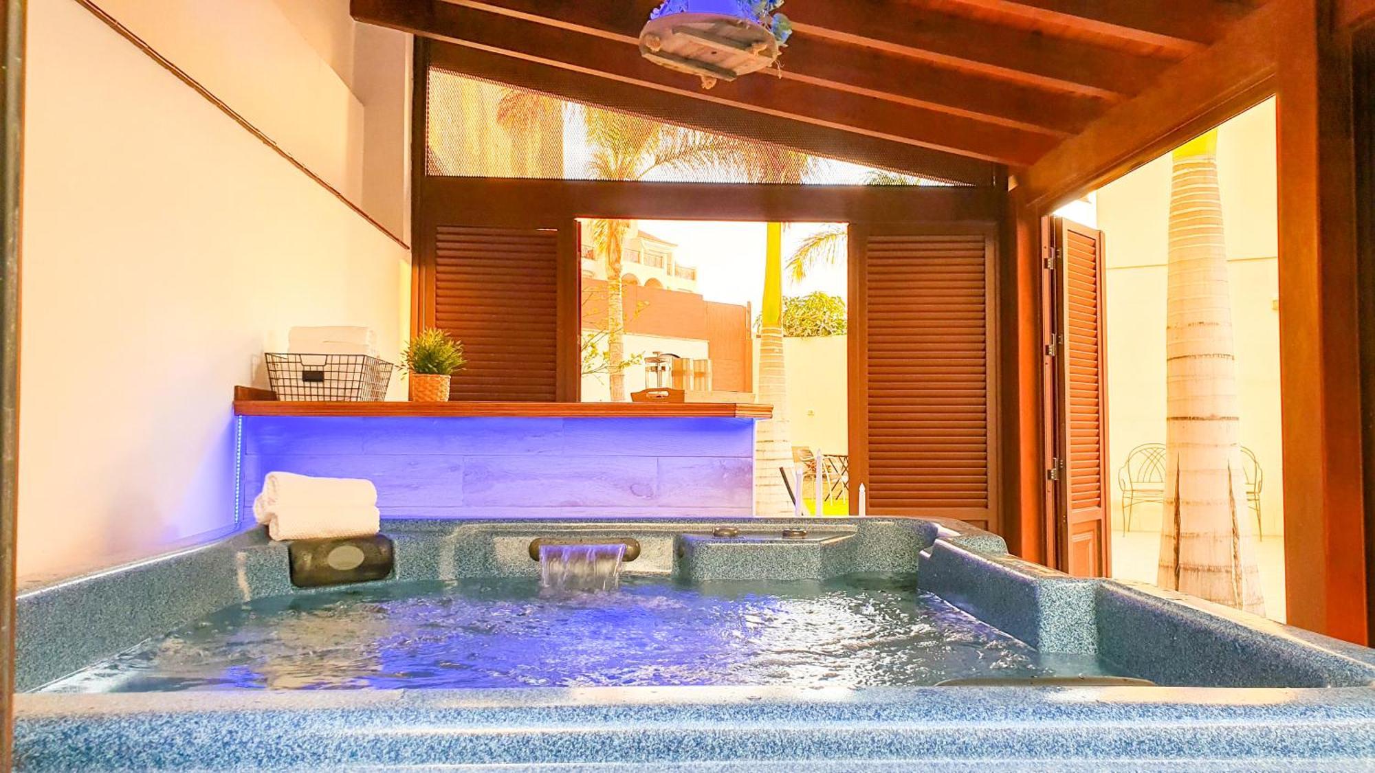 4-bedroom Corales With Jacuzzi, Garden, Close To Everything