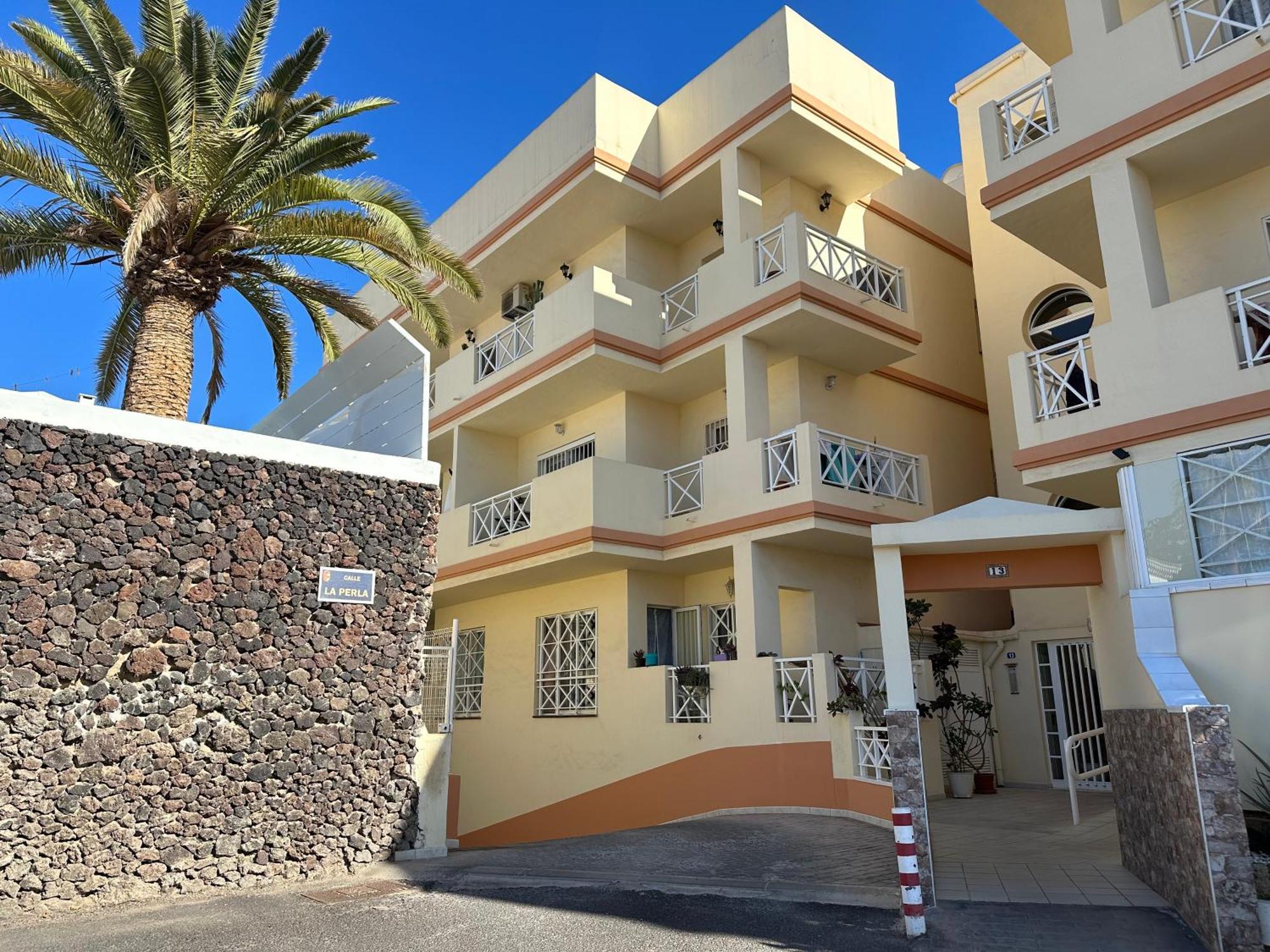 La Perla, Cristianos Apartment *