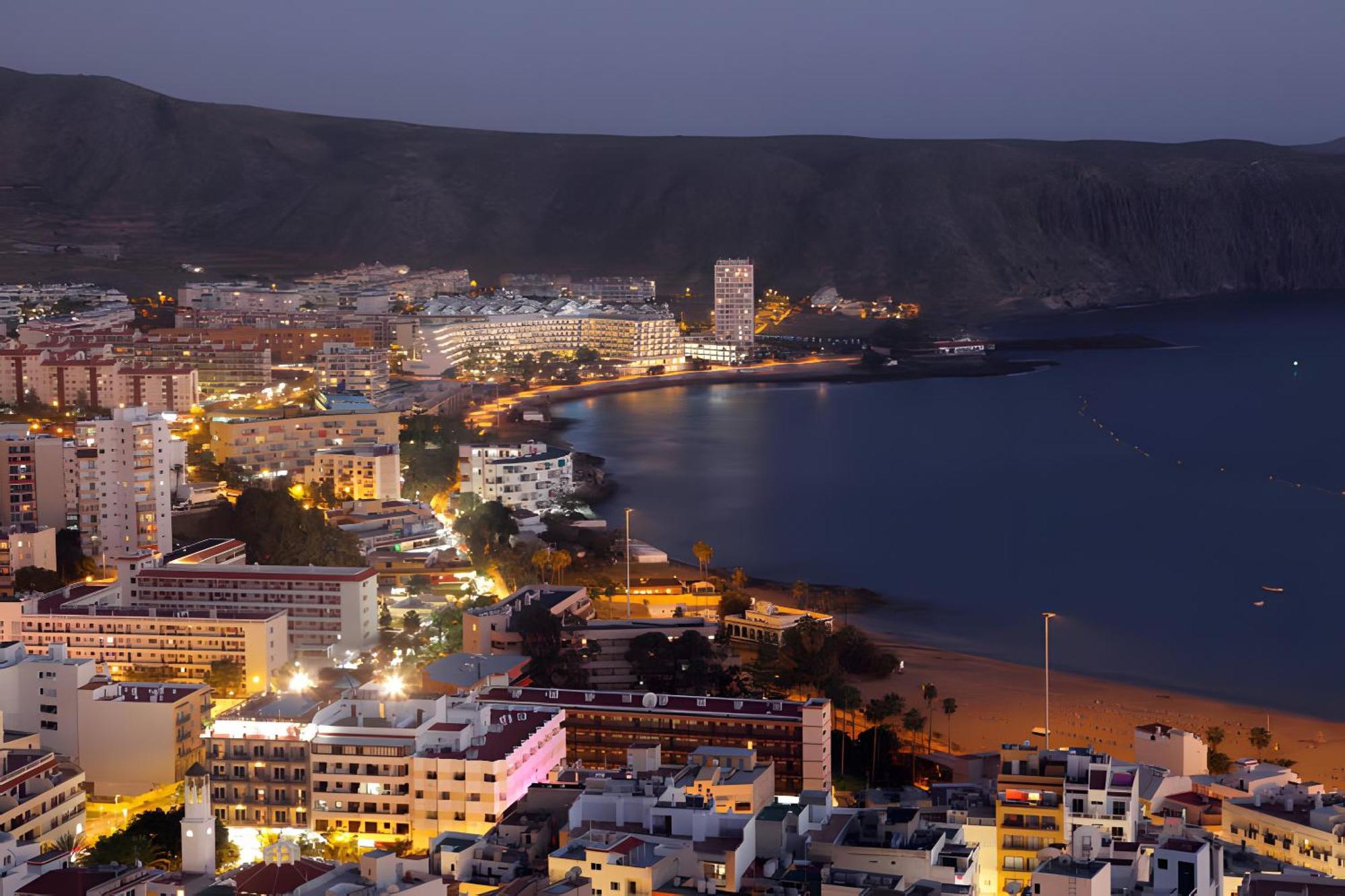 Apartment 2-bedroom On Cristianos *