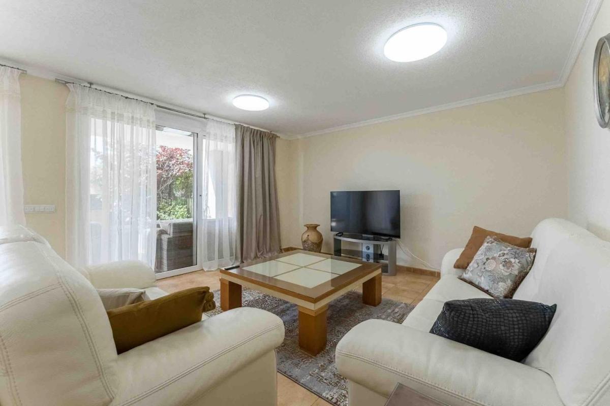 4 Bedroom With Jacuzzi, Heated Swimmingpool, Front Ocean And View ! Los Cristianos (Tenerife)