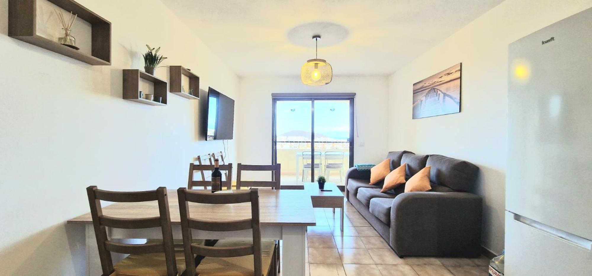 Spacious 3-Bedroom Duplex Apartment With Heated Pool & Ocean View In Castle Harbour, Arona Appartement *