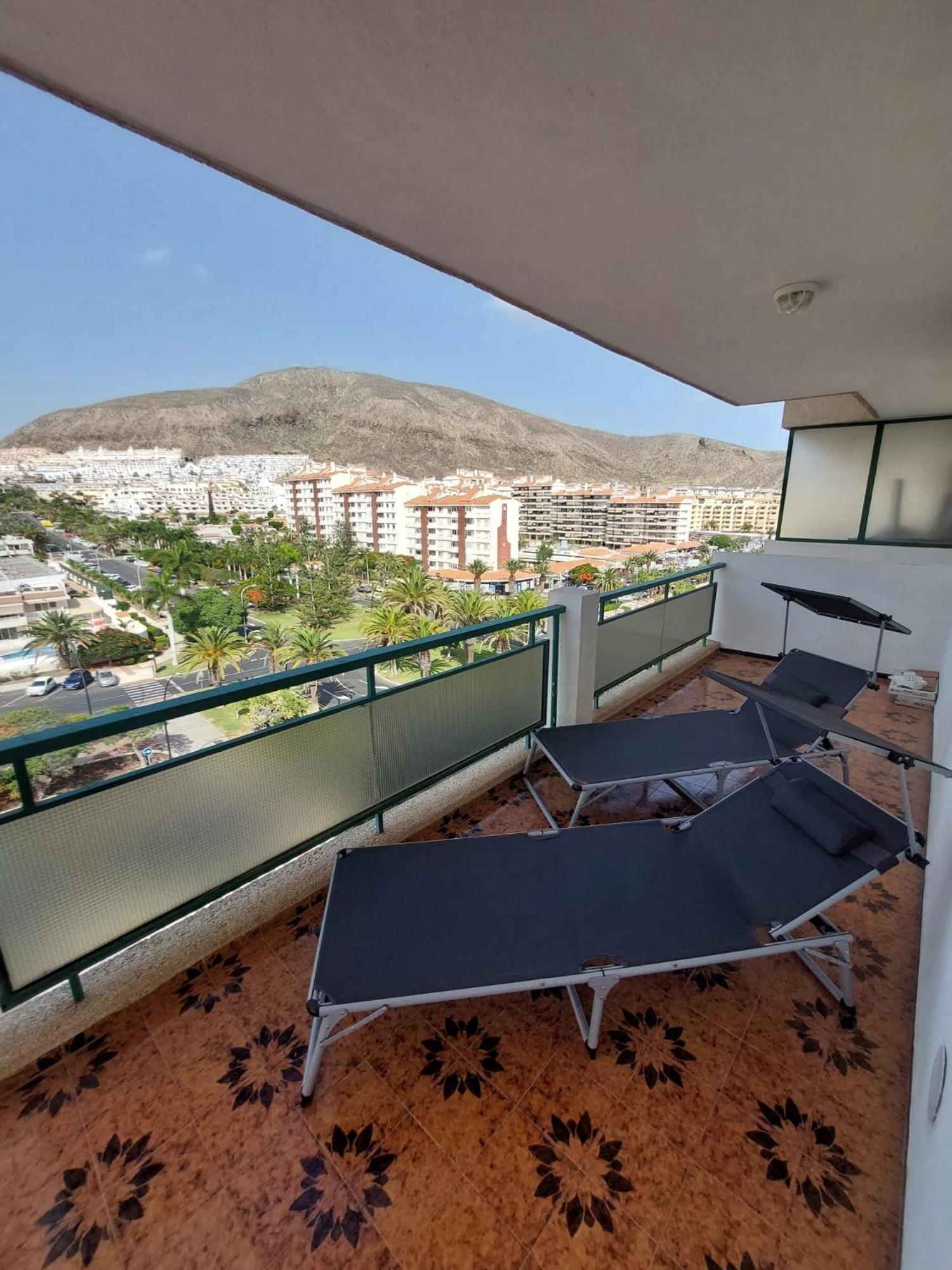 Apartment Comodoro Cristianos 601t