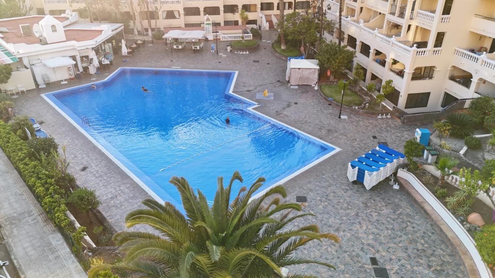 Spacious 3-Bedroom Duplex Apartment With Heated Pool & Ocean View In Castle Harbour, Arona *