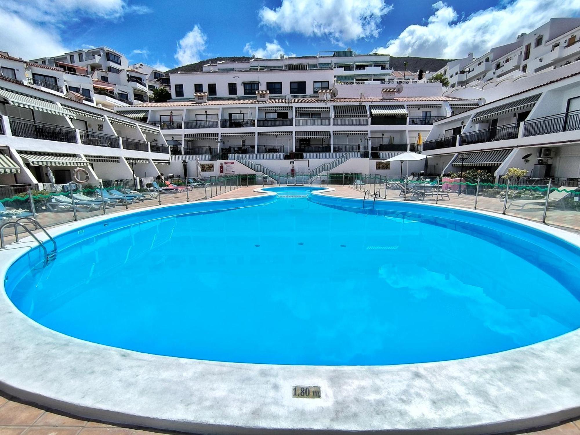 Apartment Pearl Chipeque - Calm Atmosphere, Pool, Fibre Net, Tv Channels Los Cristianos (Tenerife)
