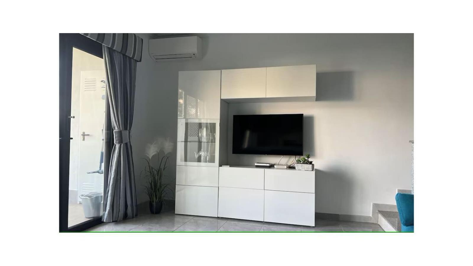 Cristian Sur 46 - Two Bed Apartment *