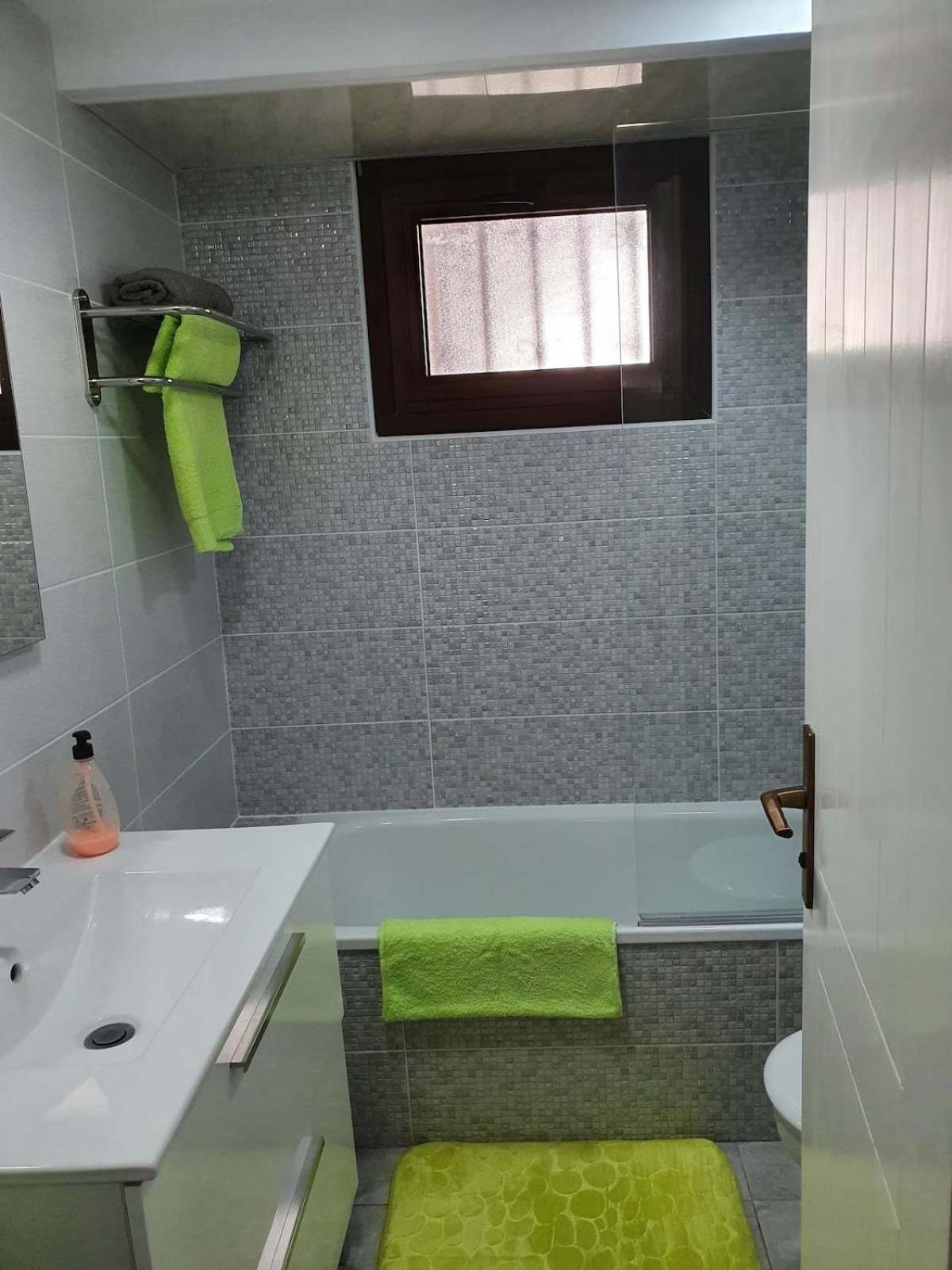 Cristian Sur 46 - Two Bed Apartment *
