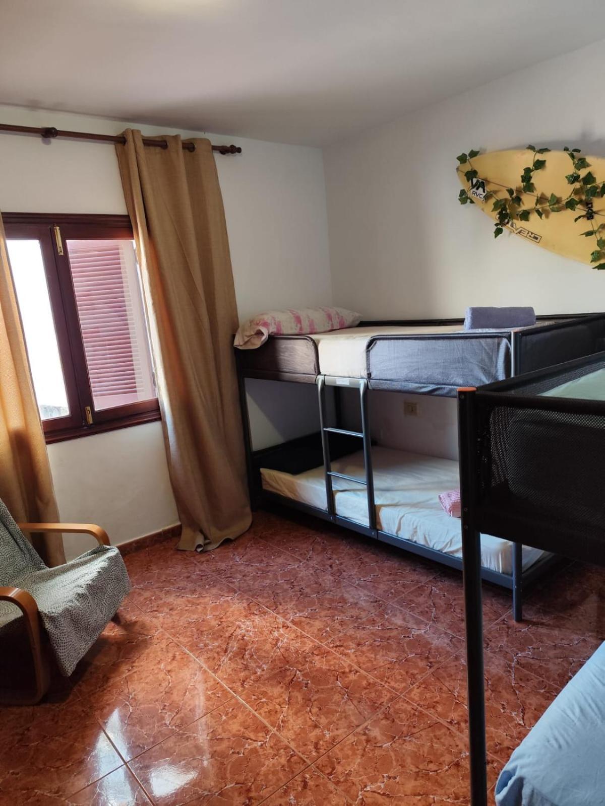 Banana Surf House Guest house Los Cristianos (Tenerife)