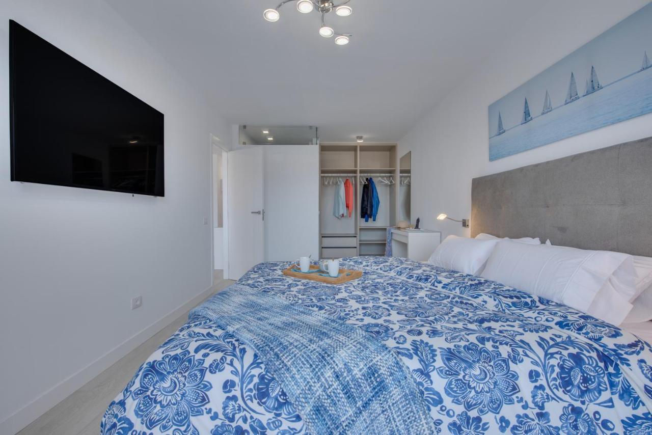 Modern Cristianos Center Apartment