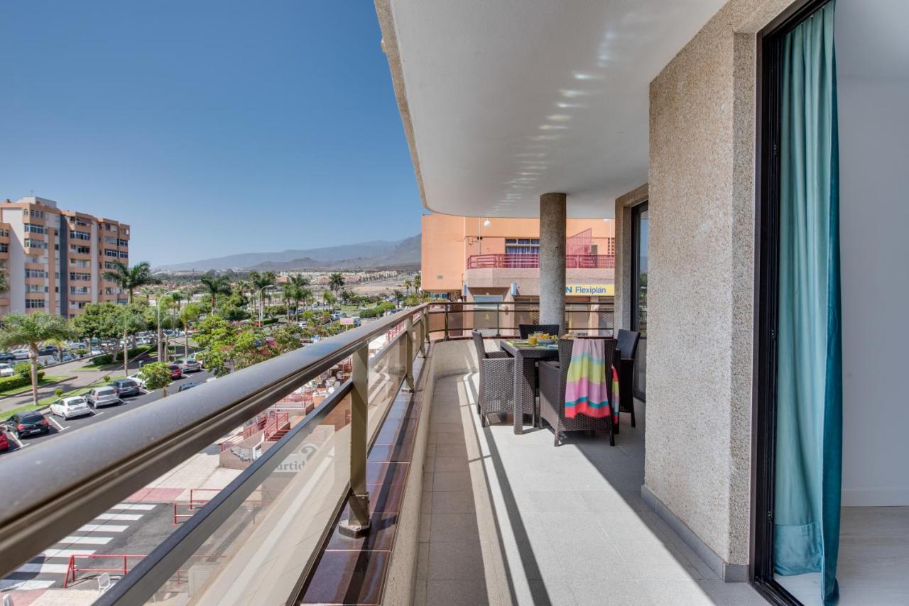 Modern Cristianos Center Apartment *