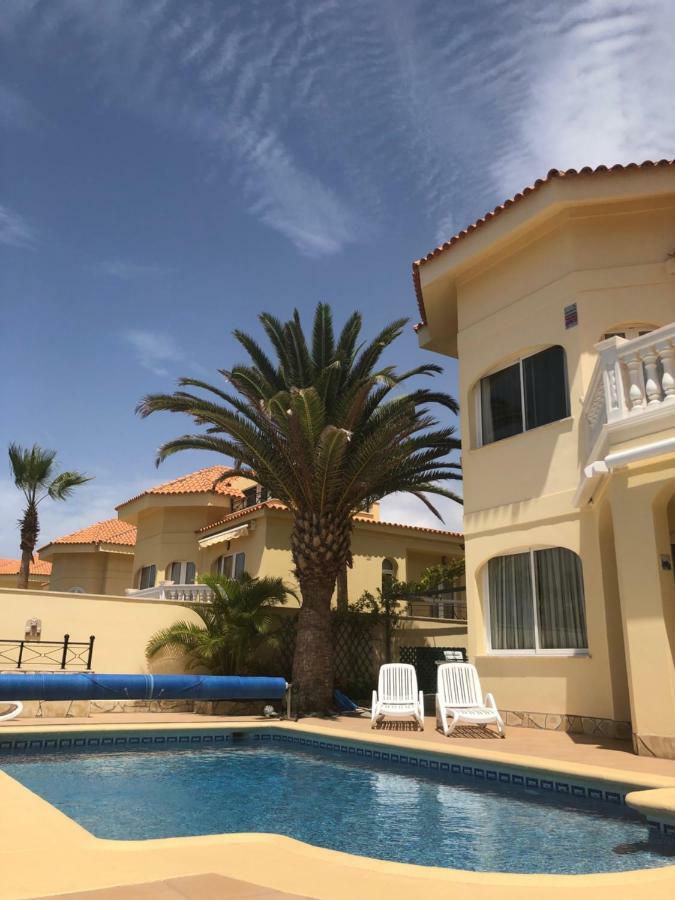Exclusive On The First Line Of The Ocean With A Private Heated Pool