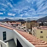 Los Cristianos Oasis, Modern Beachside Duplex