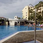 Castle Harbour Duplex - Pool & Sea Views C116