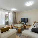 4 Bedroom Villa With Jacuzzi, Heated Swimmingpool, Front Ocean And View !