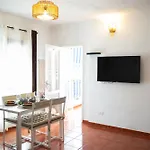 Los Cristianos Pool & Sun Apartment
