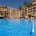 Castle Harbour Apartment With Heated Pool