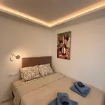 Sunset Apartment 7 & Heated Pool
