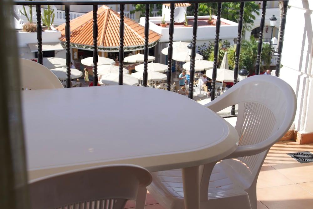 Hollywood Mirage - Excel & Los Cristianos (Tenerife)