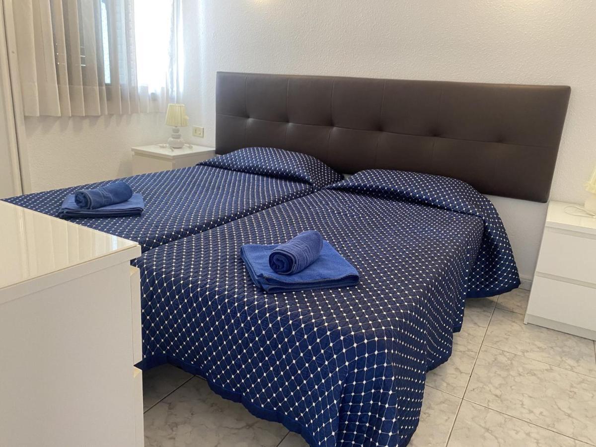 Apartment 18a1, Victoria Court 1, Avenida Londres, Cristianos, 38650, Tenerife Los Cristianos (Tenerife)