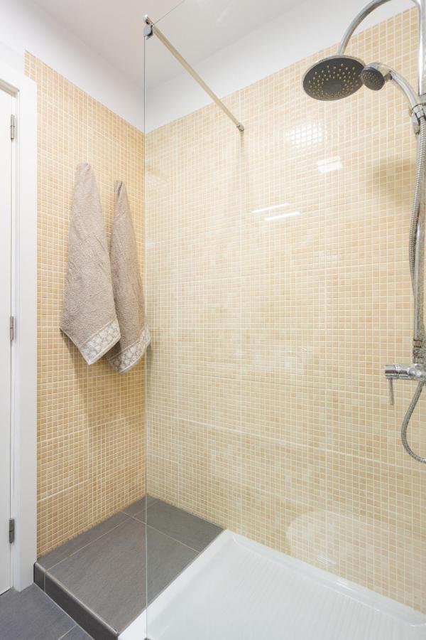 Frontline Penthouse With Heated Pool And Parking Apartamento