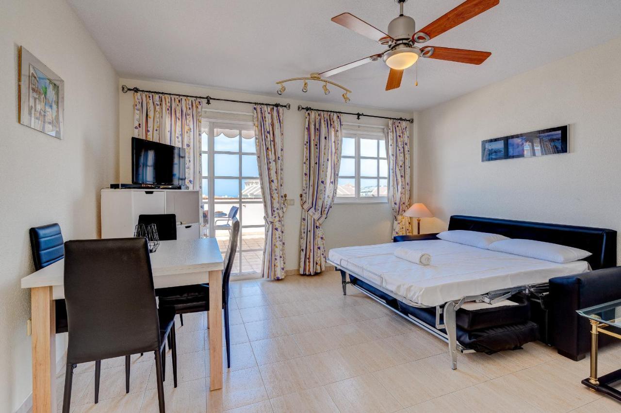 Los Cristianos Big Terrace Apartment *