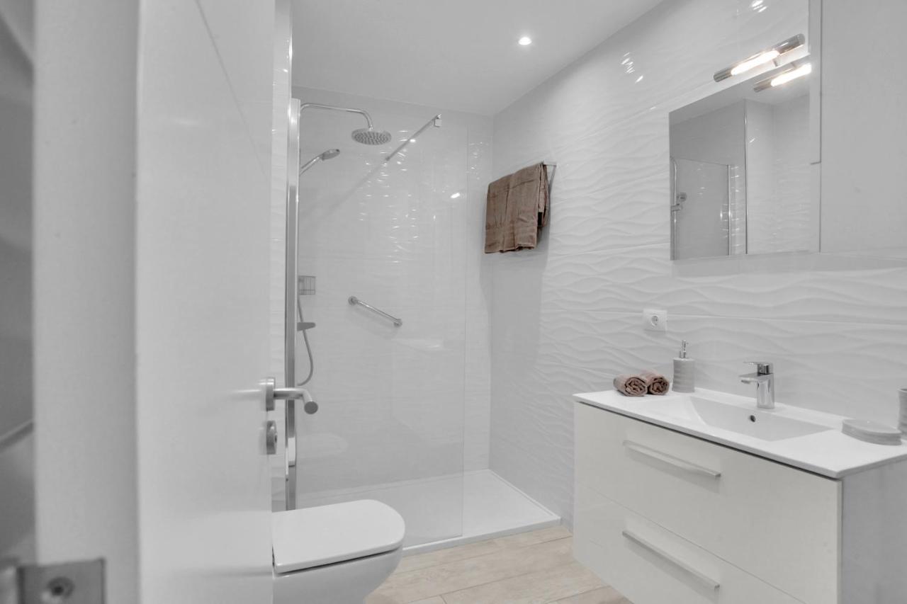 Apartamento Stunning Holidays, Large Terrace On The Sea *