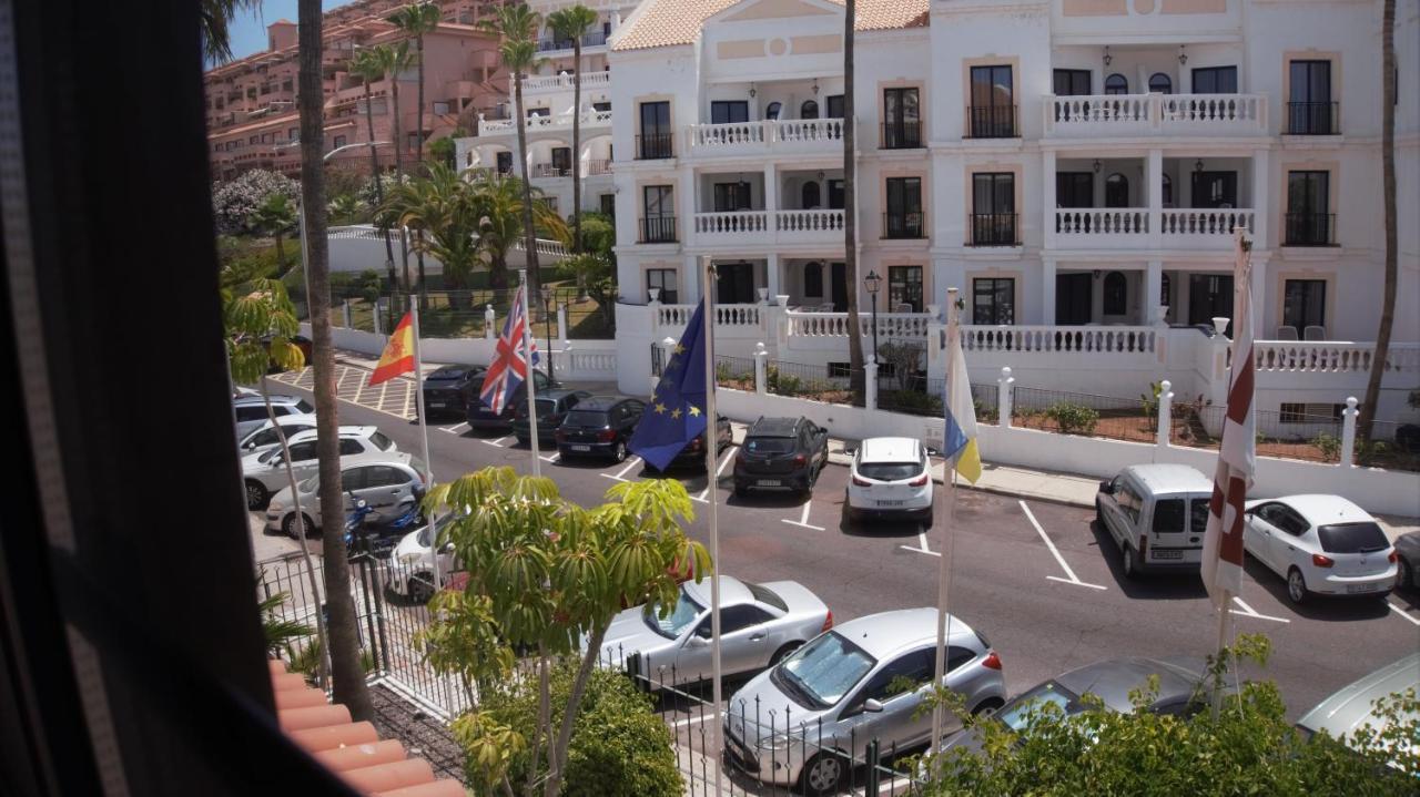 Apartment Greatly Located With Heated Pool, Cristianos *