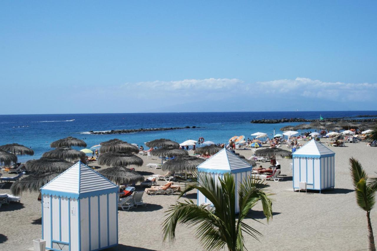 Greatly Located With Heated Pool, Cristianos Apartment