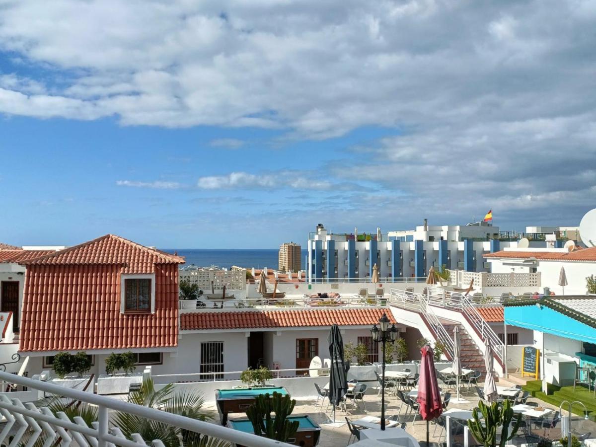 Greatly Located With Heated Pool, Cristianos Apartment
