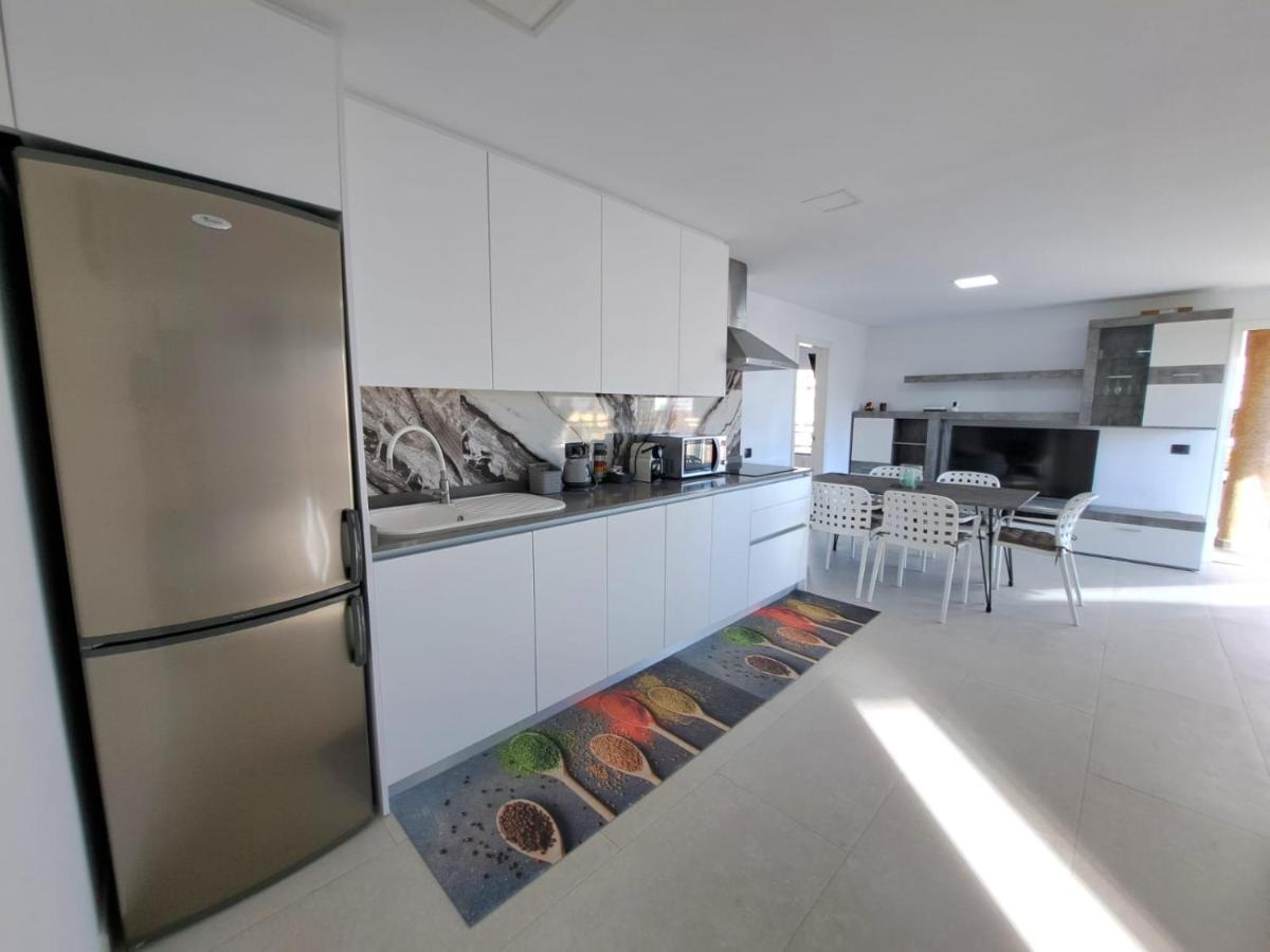 Newly Reformed 2 Bedroom In The Center Of Cristianos