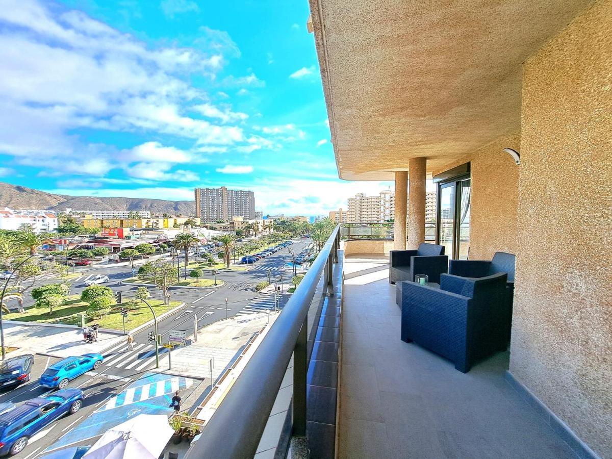 Newly Reformed 2 Bedroom In The Center Of Cristianos Los Cristianos (Tenerife)