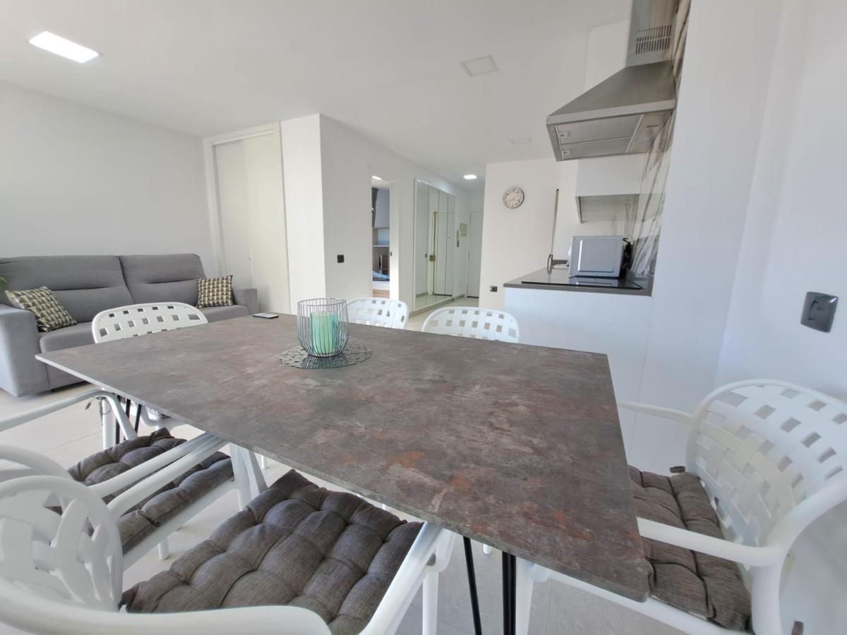 Newly Reformed 2 Bedroom In The Center Of Cristianos