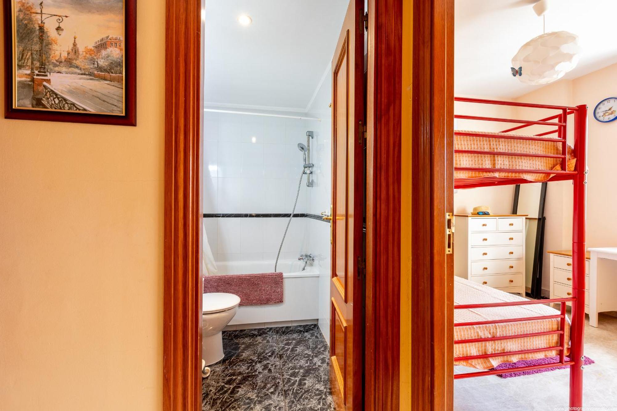 Apartment Cristianos 2 Bedroom Quiet Complex 200 Meters From The Ocean *