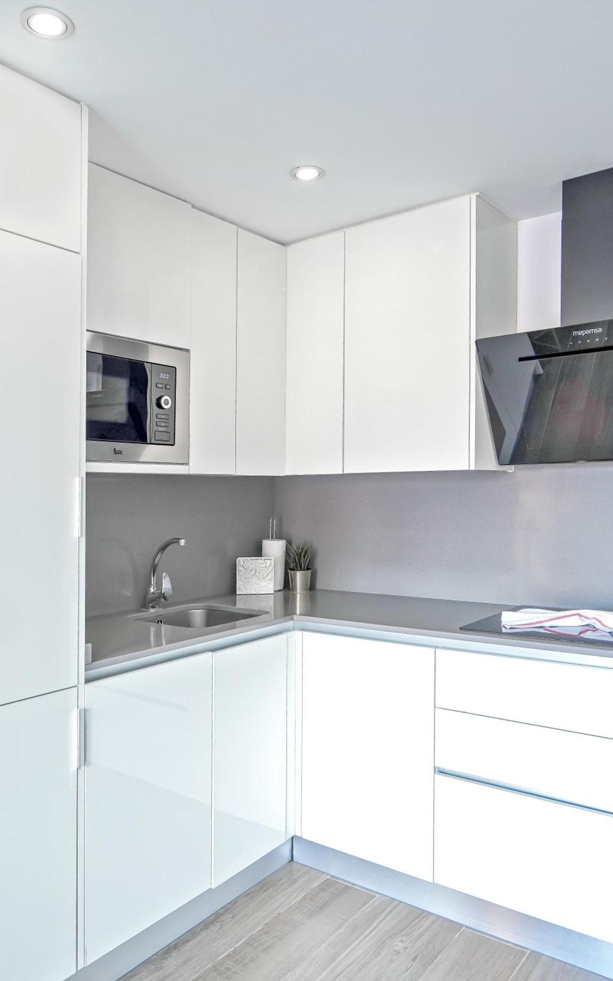 Amazing Maisonette With A Sea View And A Pool Access *