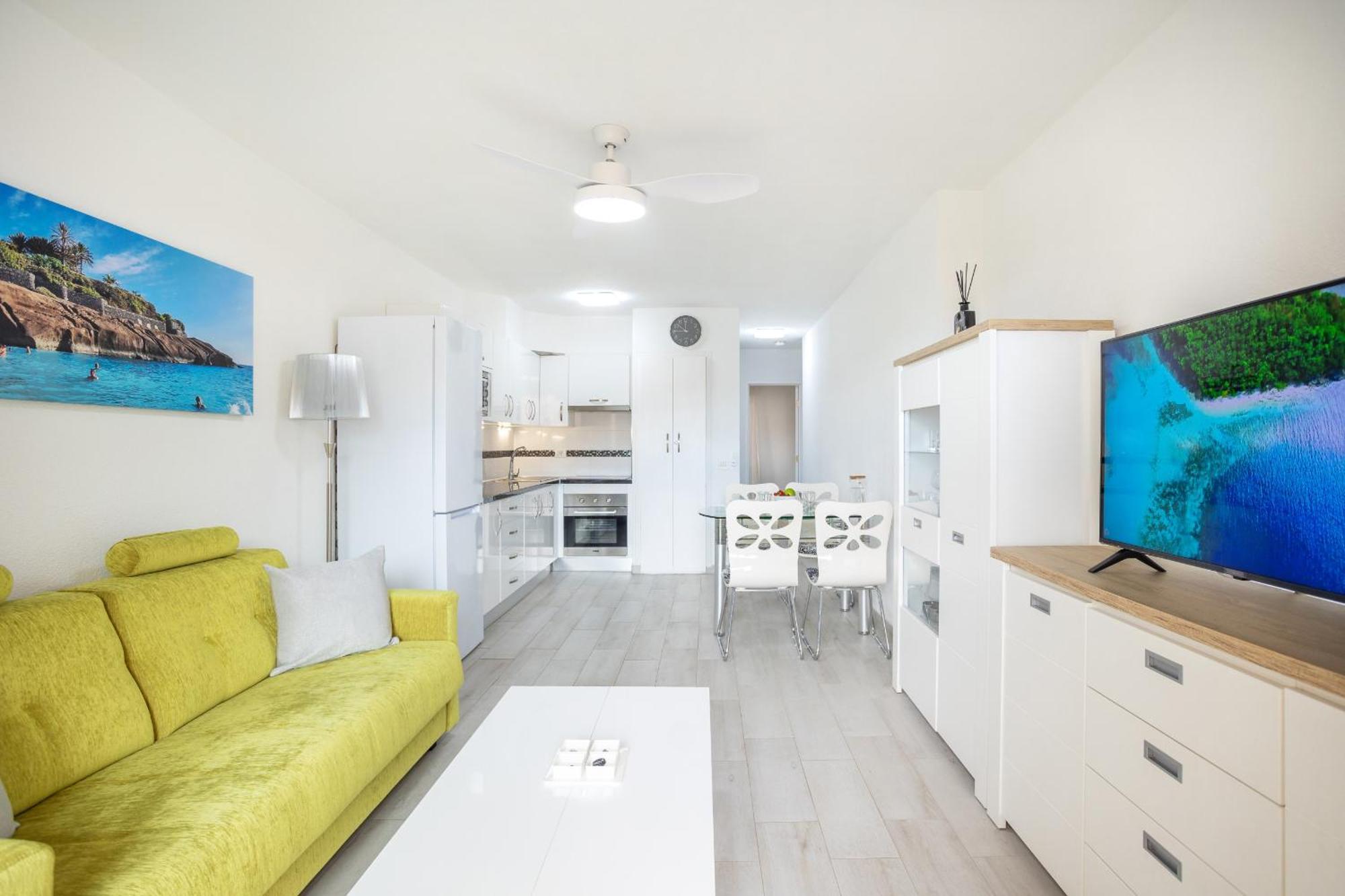 Castle Harbour Heated Pool Views By Lovetenerife Apartment *