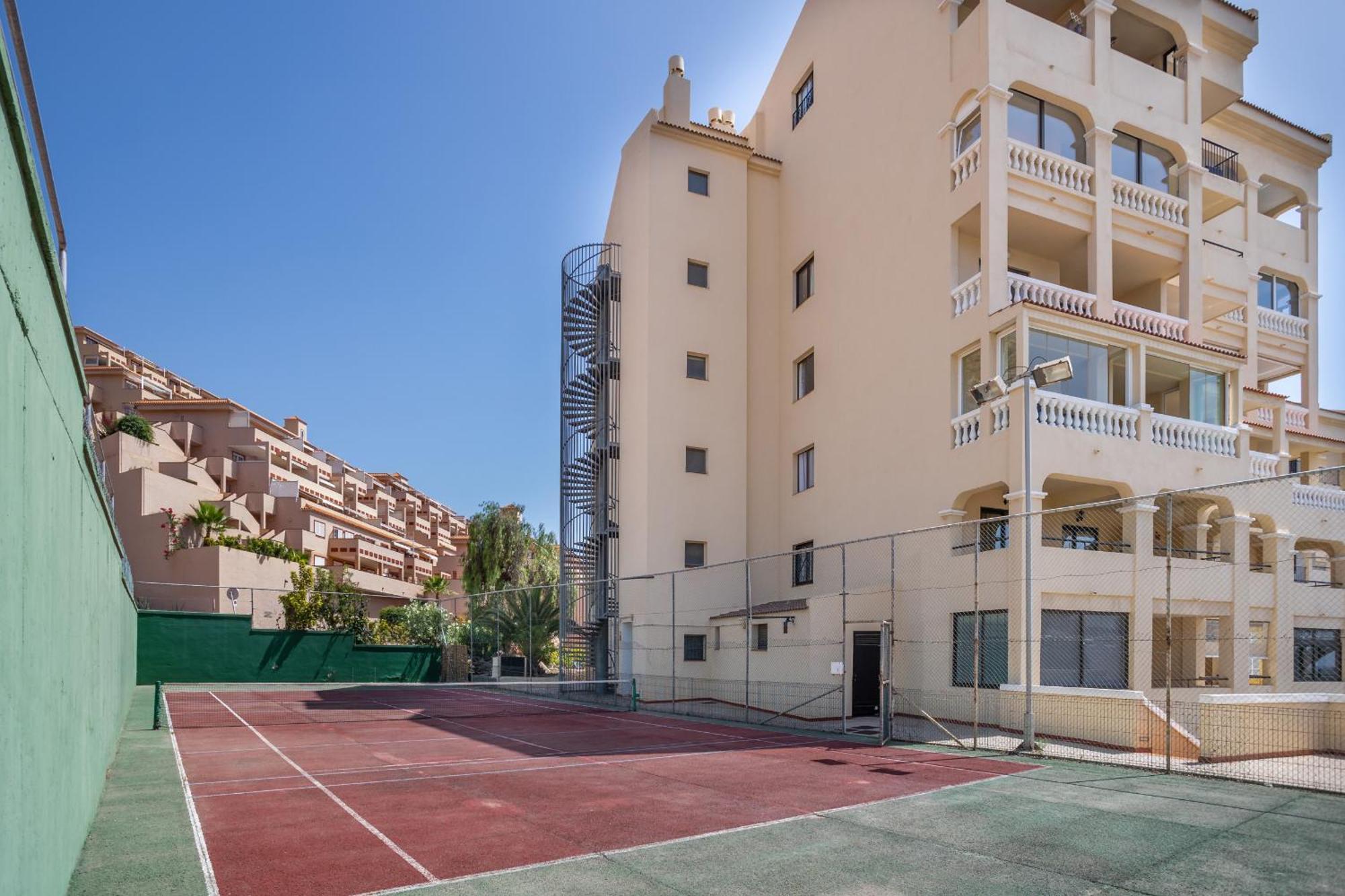 Castle Harbour Heated Pool Views By Lovetenerife * Los Cristianos (Tenerife)