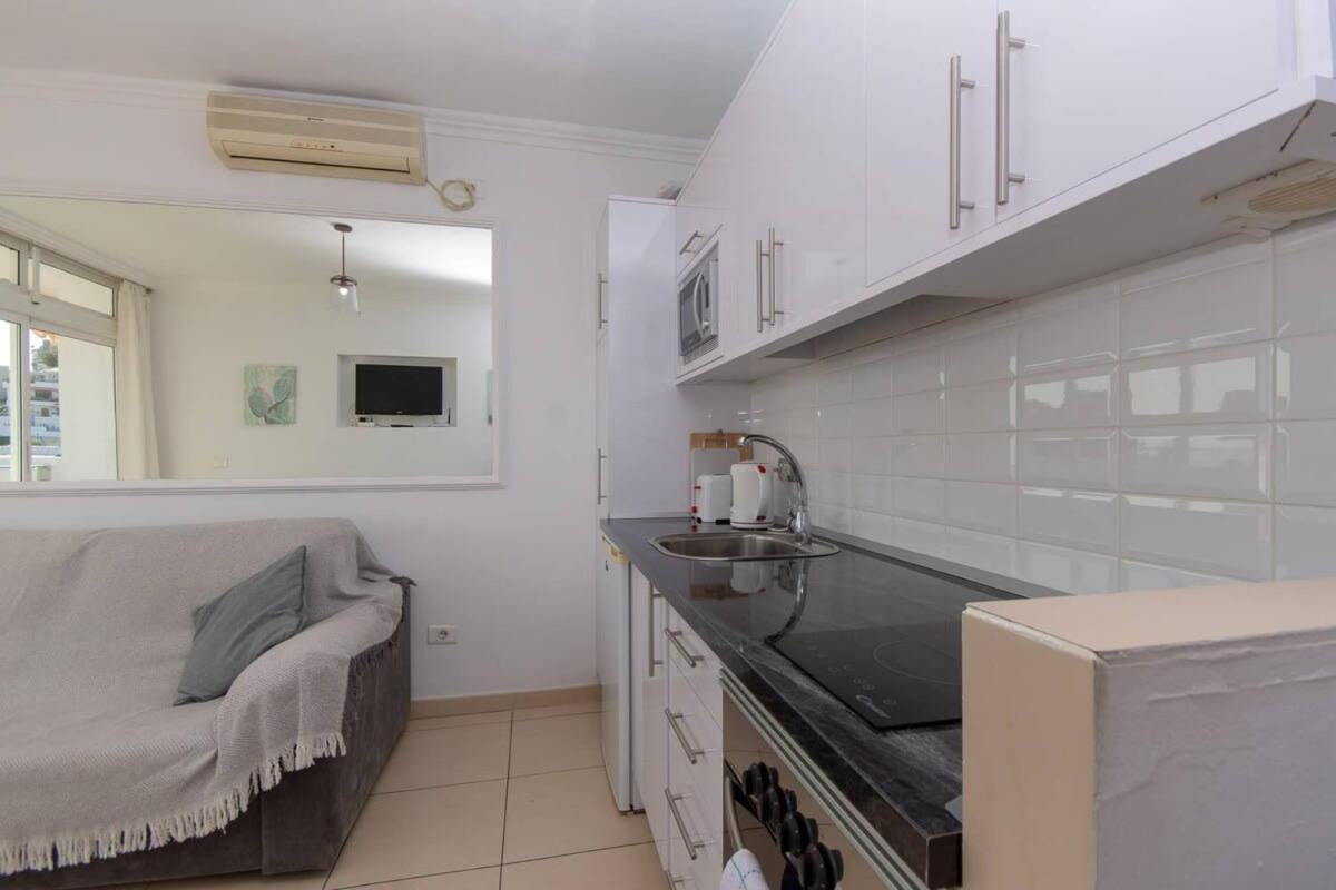 Azahara Playa 34 - One Bed * Los Cristianos (Tenerife)