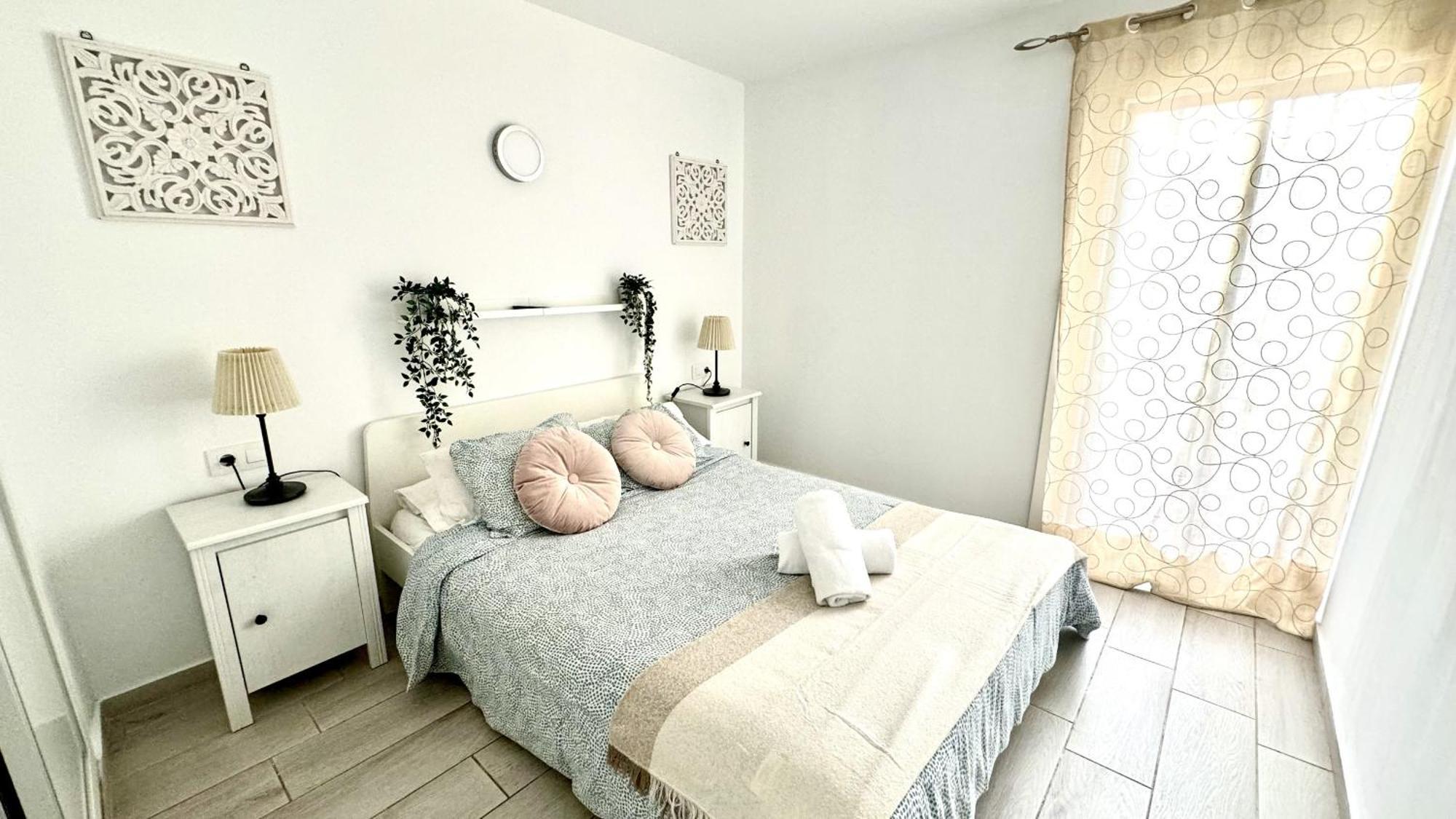 Apartamento Sur Y Sol Junto Al Mar By Deihu Experiences Los Cristianos (Tenerife)