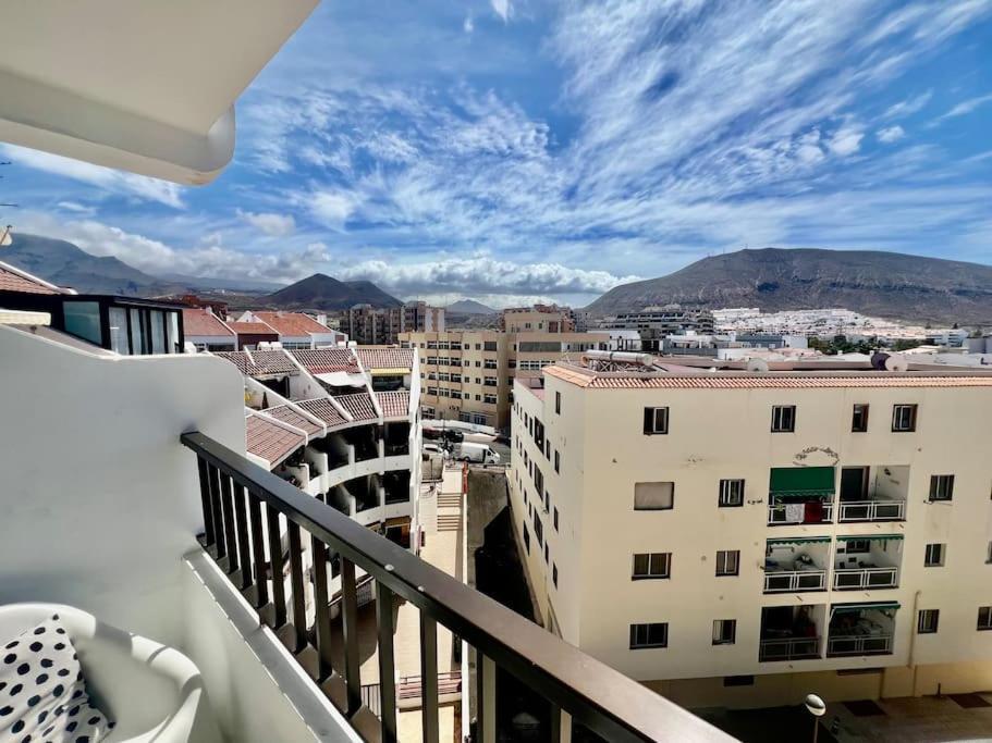 Cristianos Oasis, Modern Beachside Duplex Los Cristianos (Tenerife)
