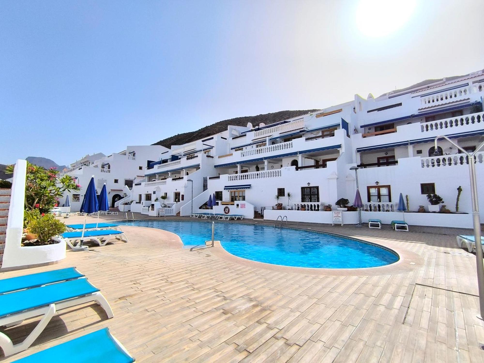 Cristianos - Breathtaking View, Ac, Heated Pool, Fibre Net