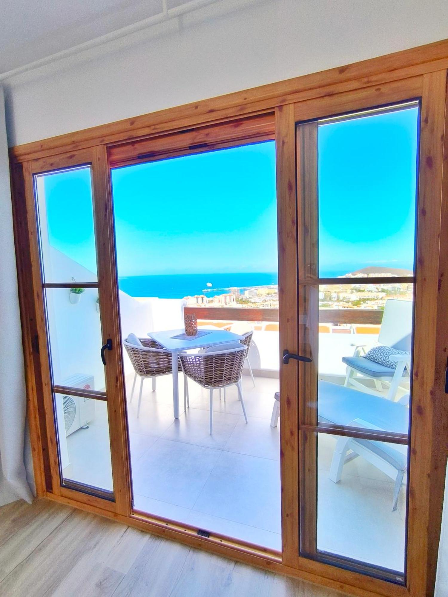 Appartement Cristianos - Breathtaking View, Ac, Heated Pool, Fibre Net *