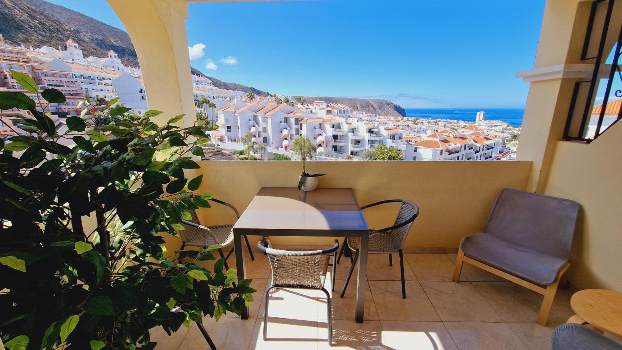 Lana Castle With Sea View Apartment Los Cristianos (Tenerife)