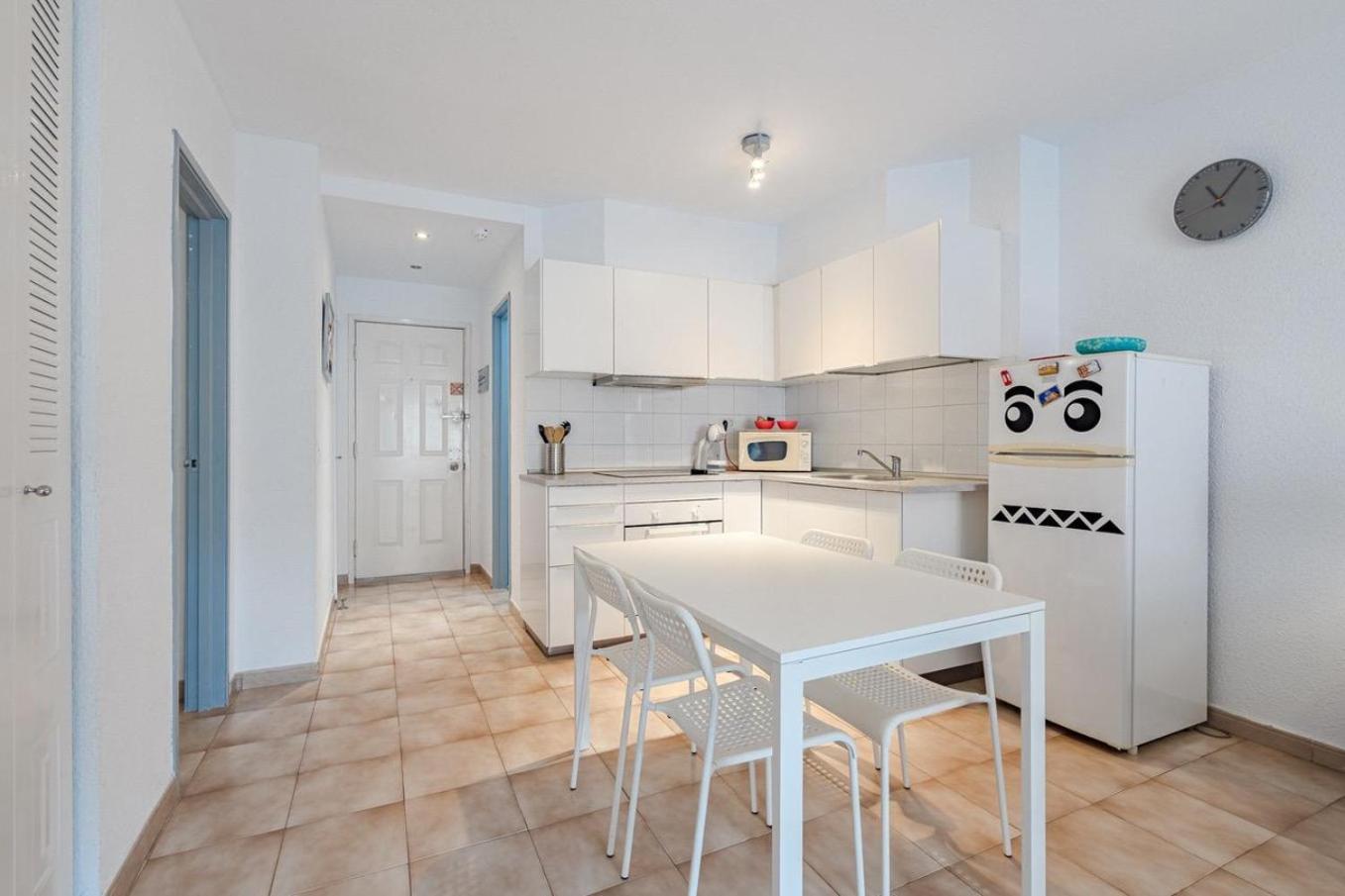 2 Bed With Pool View Castle Harbour C202 Appartement *