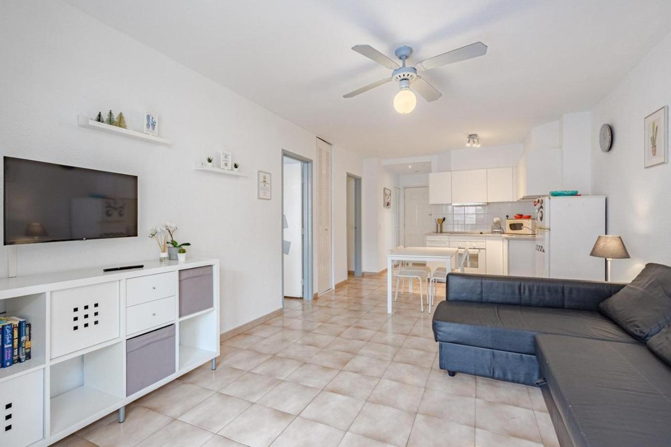 2 Bed With Pool View Castle Harbour C202 * Los Cristianos (Tenerife)