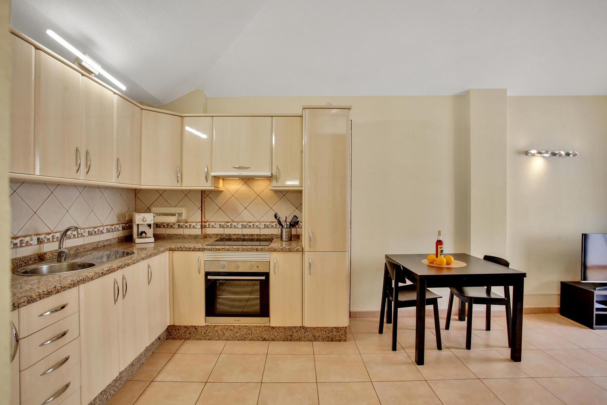 2 Bedroom Diamantes In Cristianos Apartment *